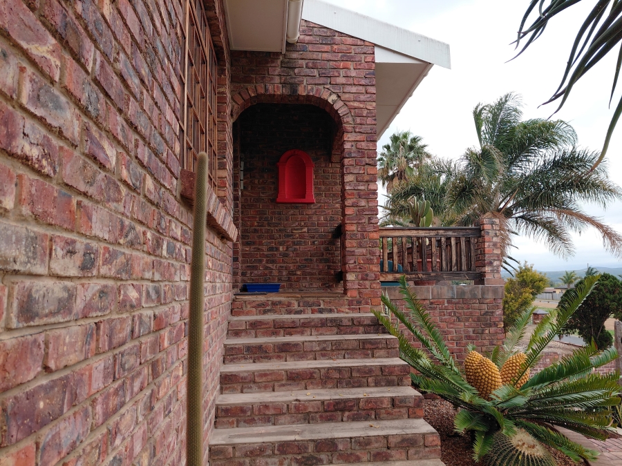 3 Bedroom Property for Sale in Bothasrus Eastern Cape